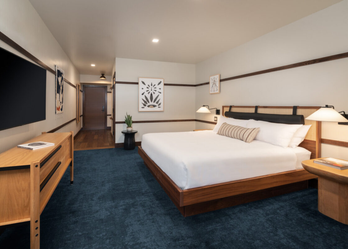 ADA Guestroom with low bed